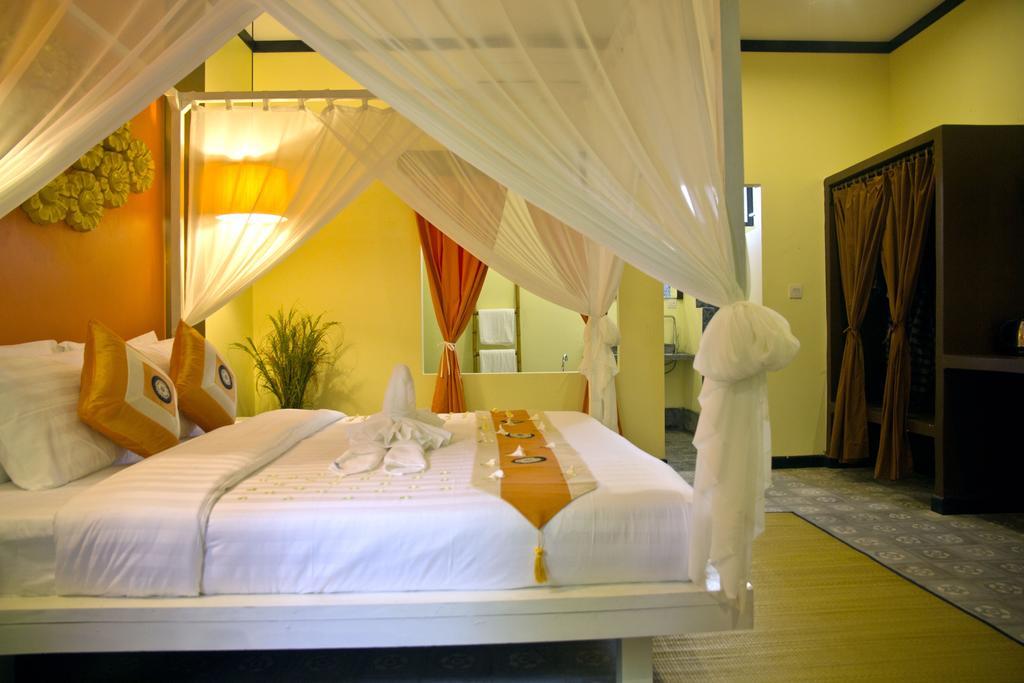 Residence Indochine Suite Сиемрип Номер фото