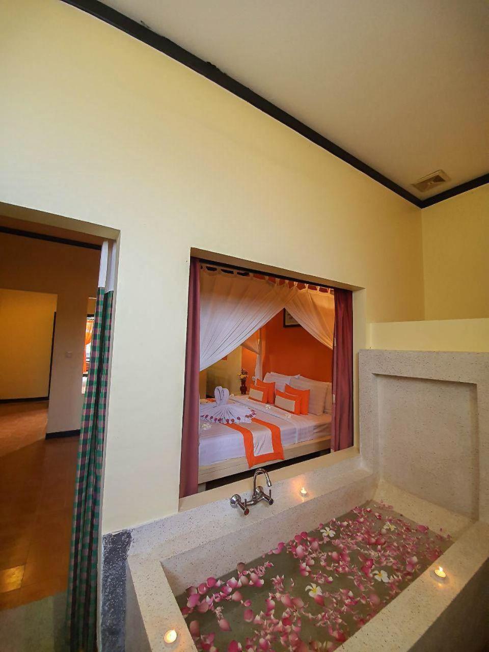 Residence Indochine Suite Сиемрип Номер фото