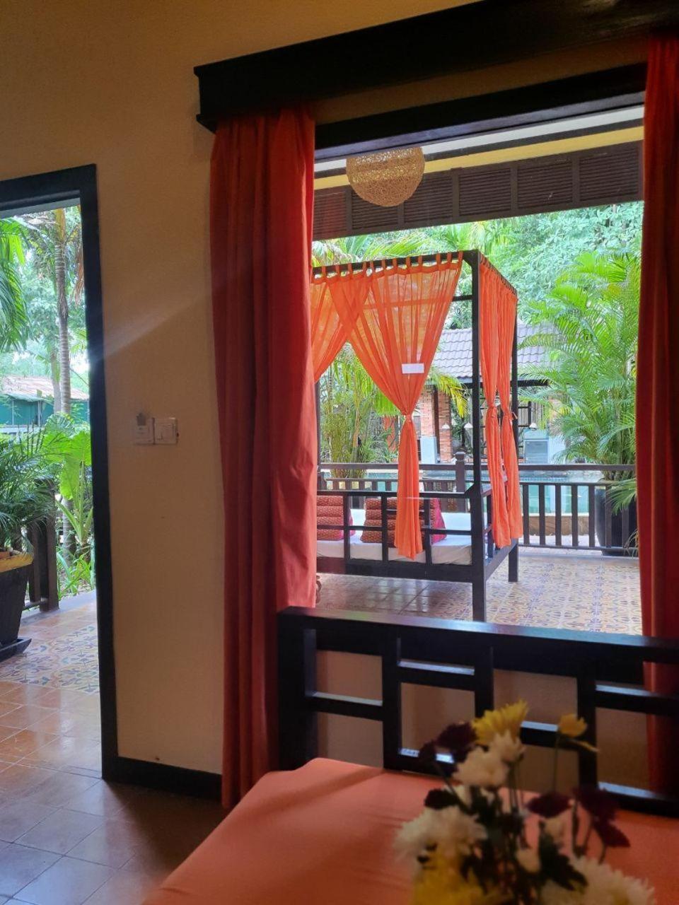 Residence Indochine Suite Сиемрип Номер фото